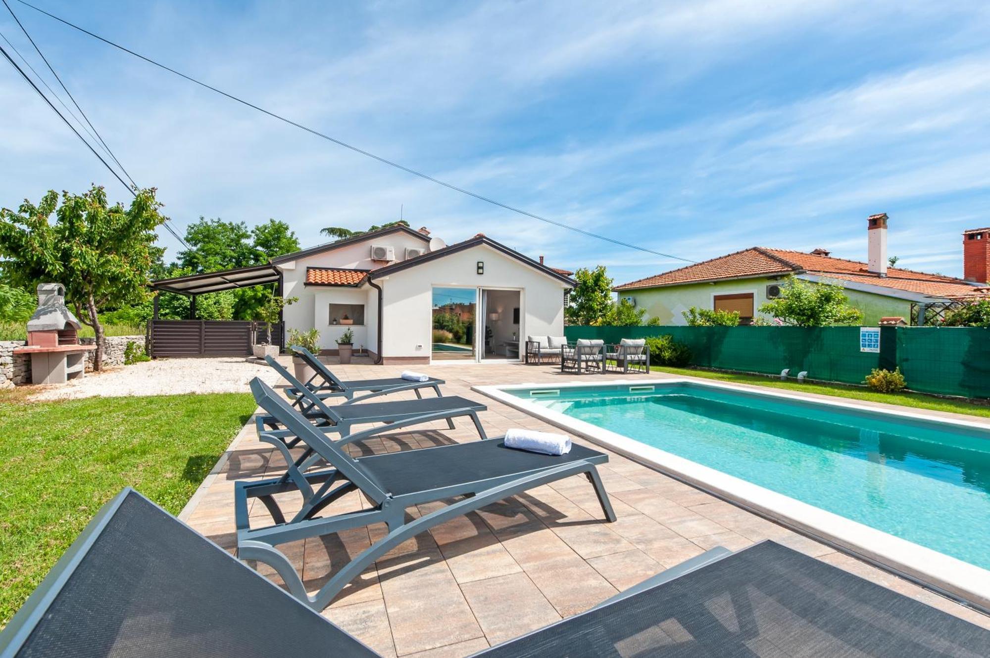Cozy House With Pool Near Rovinj Apartment Kanfanar Exterior photo