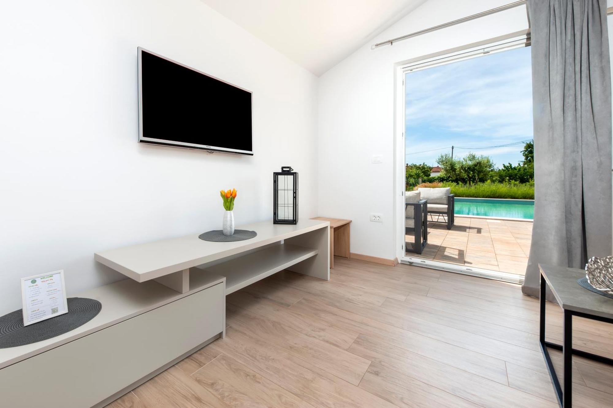 Cozy House With Pool Near Rovinj Apartment Kanfanar Exterior photo
